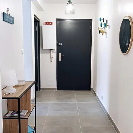 Apartment Spacieux T3 Sete, Parking, 10 Min A Pied Gare Et Centre Ville, Wifi, Clim Sète