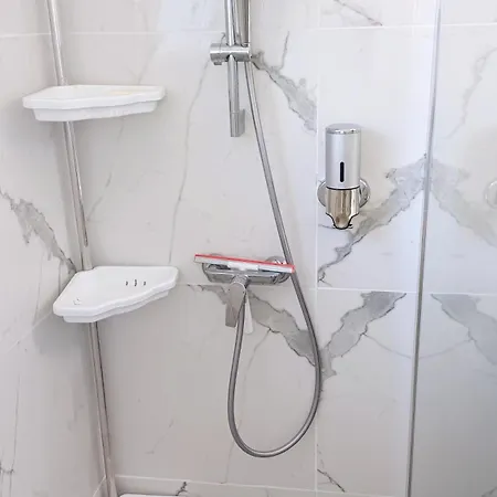 Spacieux T3 Sete, Parking, 10 Min A Pied Gare Et Centre Ville, Wifi, Clim