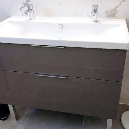 Spacieux T3 Sete, Parking, 10 Min A Pied Gare Et Centre Ville, Wifi, Clim Lägenhet *