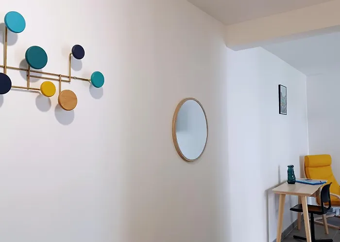 Appartement Spacieux T3 Sete, Parking, 10 Min A Pied Gare Et Centre Ville, Wifi, Clim Sète