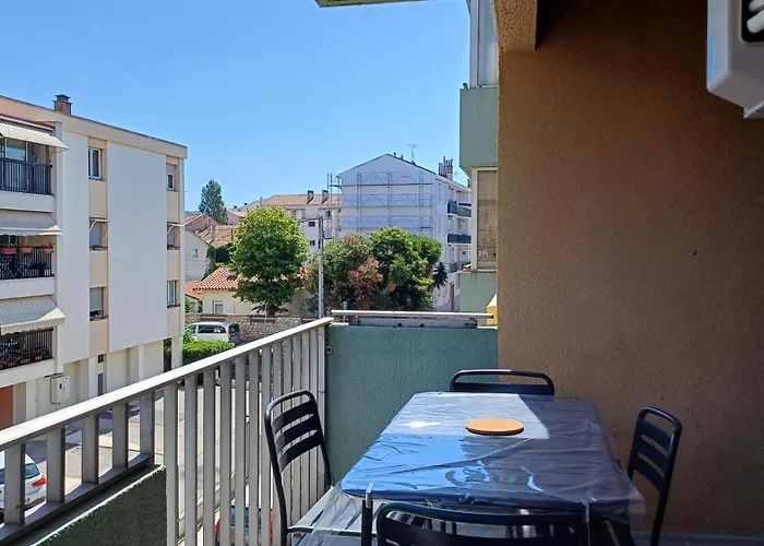Appartement Spacieux T3 Sete, Parking, 10 Min A Pied Gare Et Centre Ville, Wifi, Clim