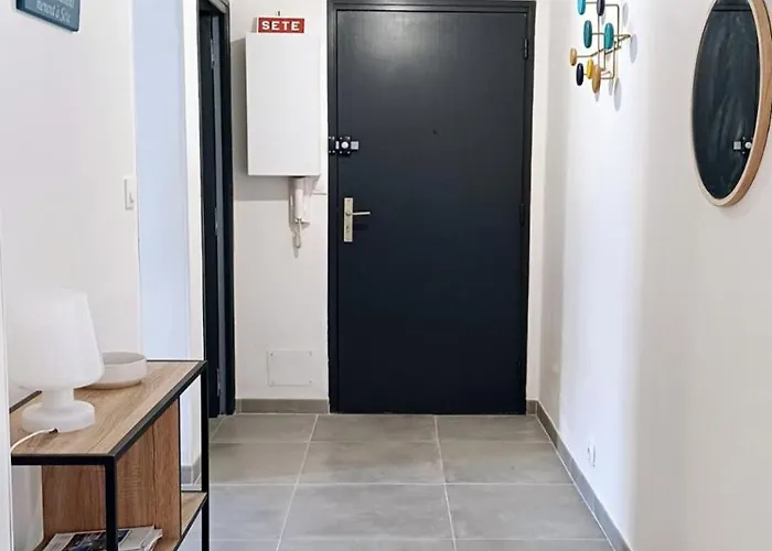 Appartement Spacieux T3 Sete, Parking, 10 Min A Pied Gare Et Centre Ville, Wifi, Clim Sète