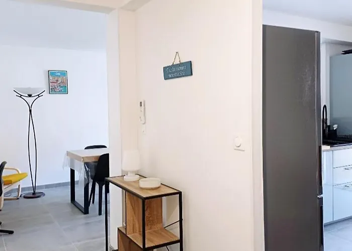 Spacieux T3 Sete, Parking, 10 Min A Pied Gare Et Centre Ville, Wifi, Clim