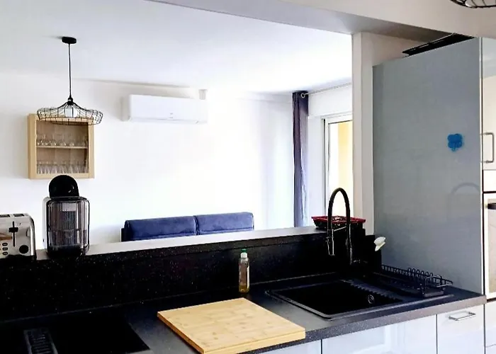Spacieux T3 Sete, Parking, 10 Min A Pied Gare Et Centre Ville, Wifi, Clim Appartement Sète