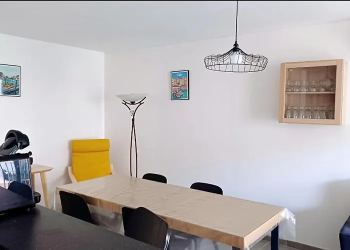 Spacieux T3 Sete, Parking, 10 Min A Pied Gare Et Centre Ville, Wifi, Clim * Sète