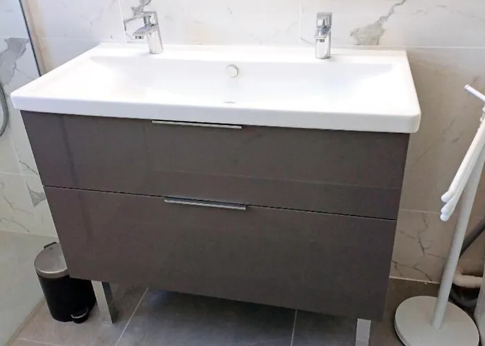 Spacieux T3 Sete, Parking, 10 Min A Pied Gare Et Centre Ville, Wifi, Clim Appartement *