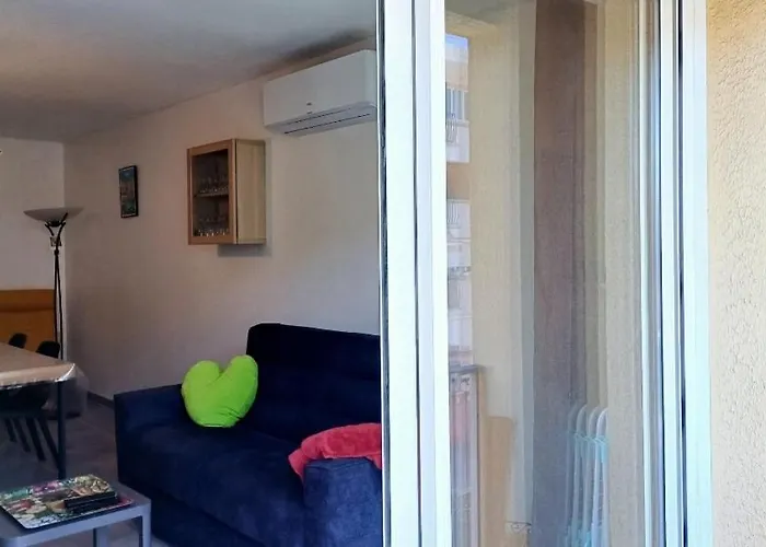 Appartement Spacieux T3 Sete, Parking, 10 Min A Pied Gare Et Centre Ville, Wifi, Clim *